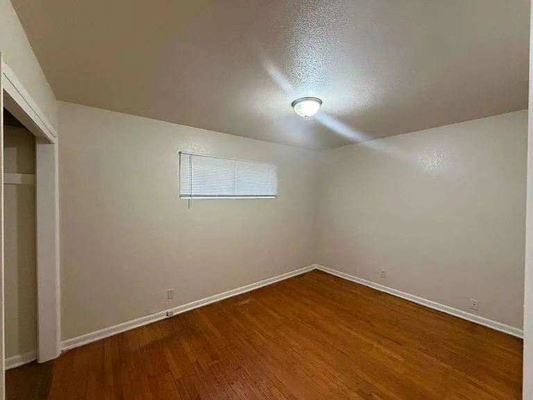 Unit Photo