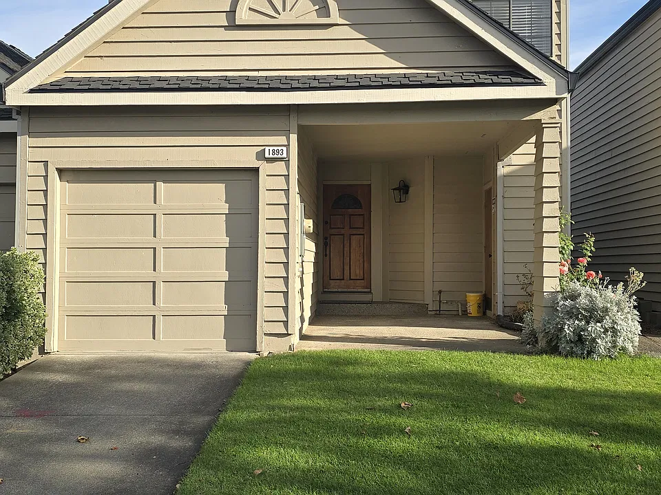 1893 Hopper Way