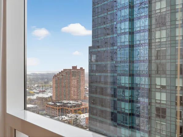 77 Hudson Street image 13 of 28