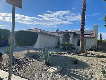 68310 McCallum Way — Photo 2