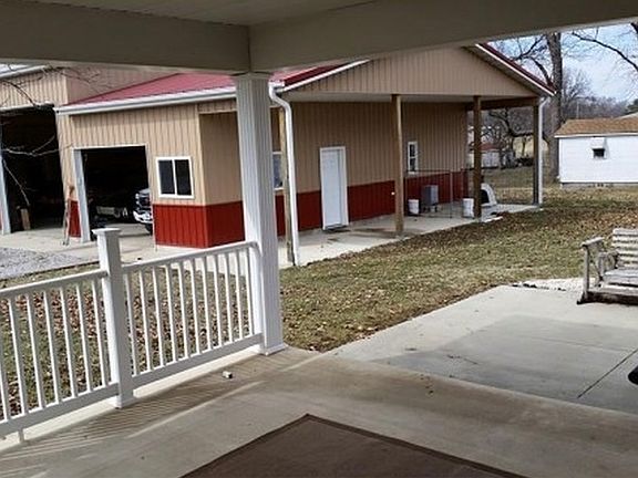 Just a short walk to shed