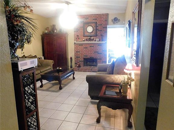 4th image of 2922 Andrea Ln