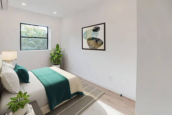 Rented by Silver Line Realty Group NY LLC | media 3