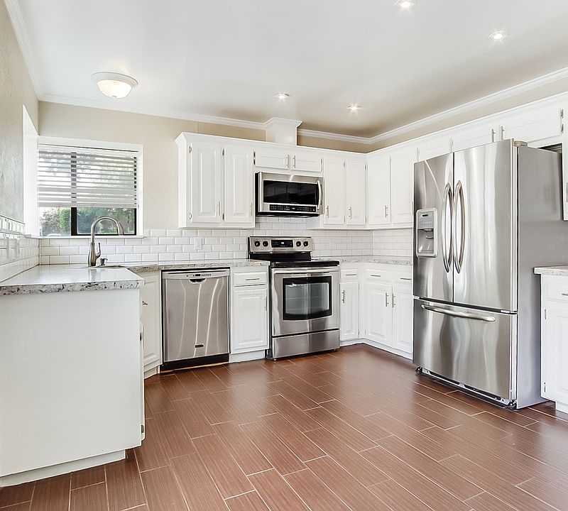 1st image of 7107 Fuller Cir