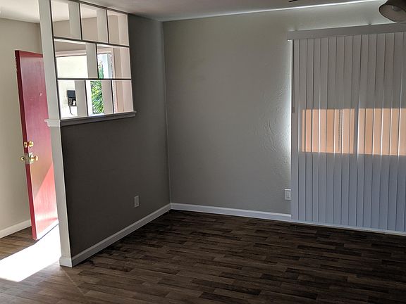 4th image of 627 N Acacia St