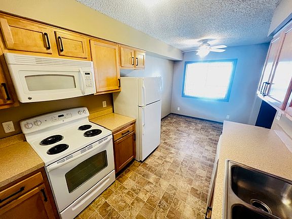 2nd image of 1815 Knox St #15