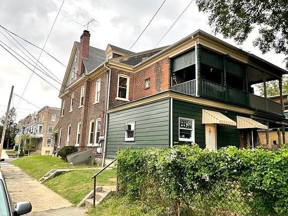 3rd image of 1426 W Walnut St