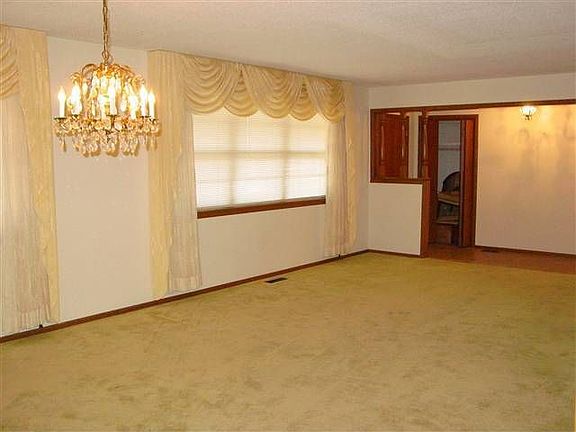 4th image of 2215 W 9th Ave