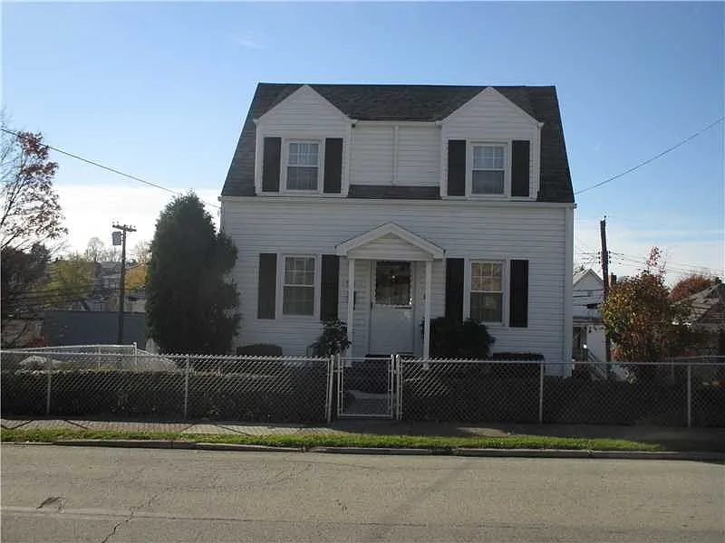 951 Josephine St photo 1