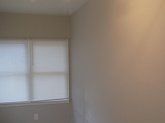 4th image of 3529 Thorpe St