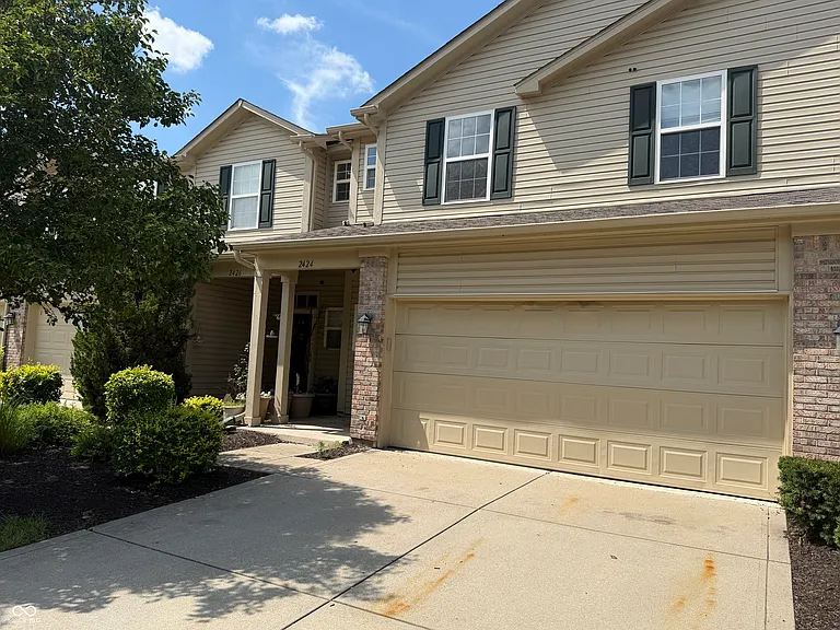 2424 Boyer Ln — Photo 2