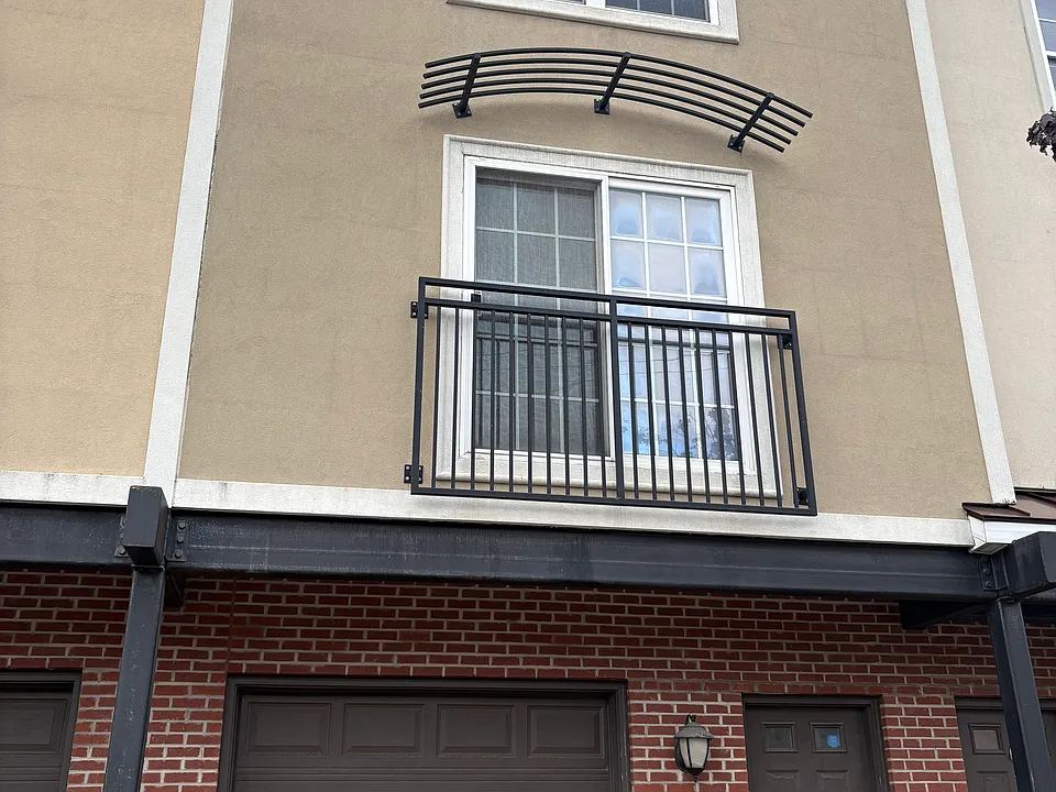 1013 Barrett St #1013