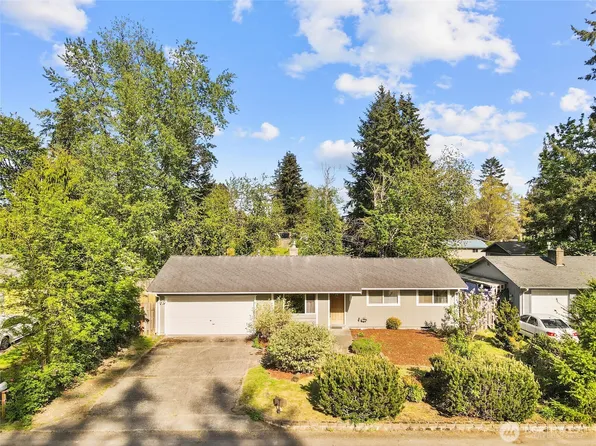 724 Dundee Road NW, Olympia, WA 98502