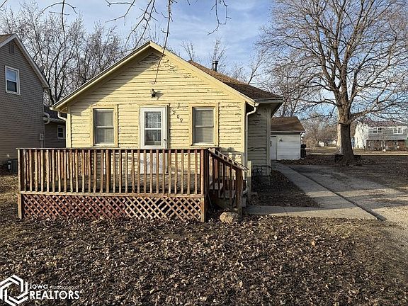 2nd image of 209 E Veterans Rd