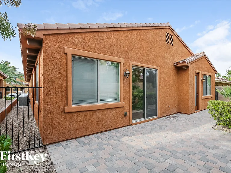 1044 Via Camelia St — Photo 14