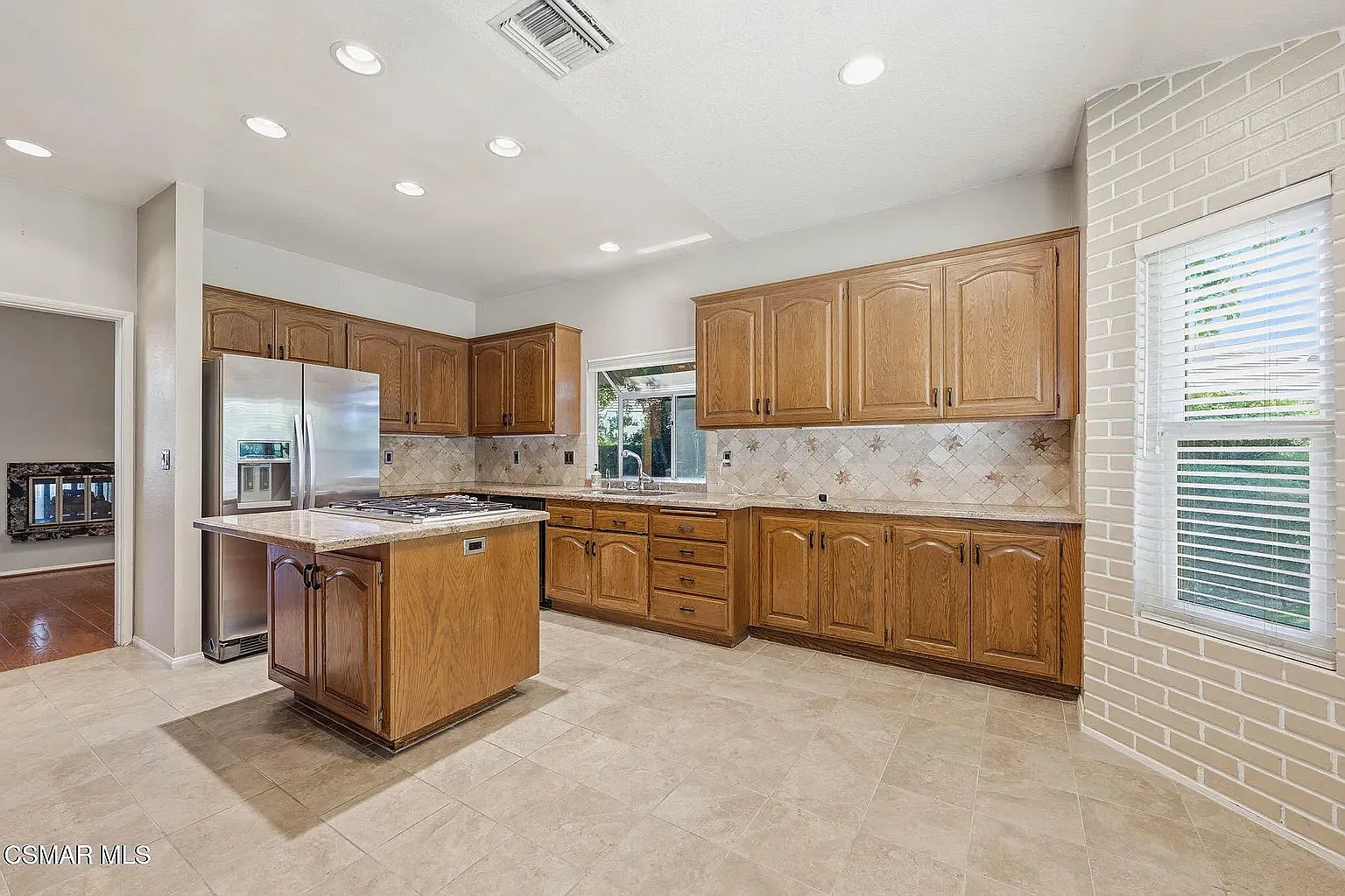 2085 Brookfield Dr — Photo 3