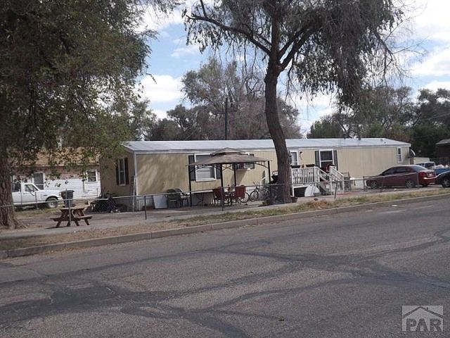 1st image of 600 S 11th St