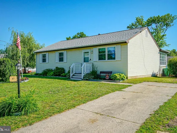 47 Princeton Rd, Pennsville, NJ 08070
