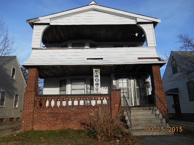 3805 E 153rd St photo 1
