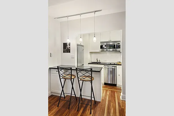 Sold by Stribling | media 1