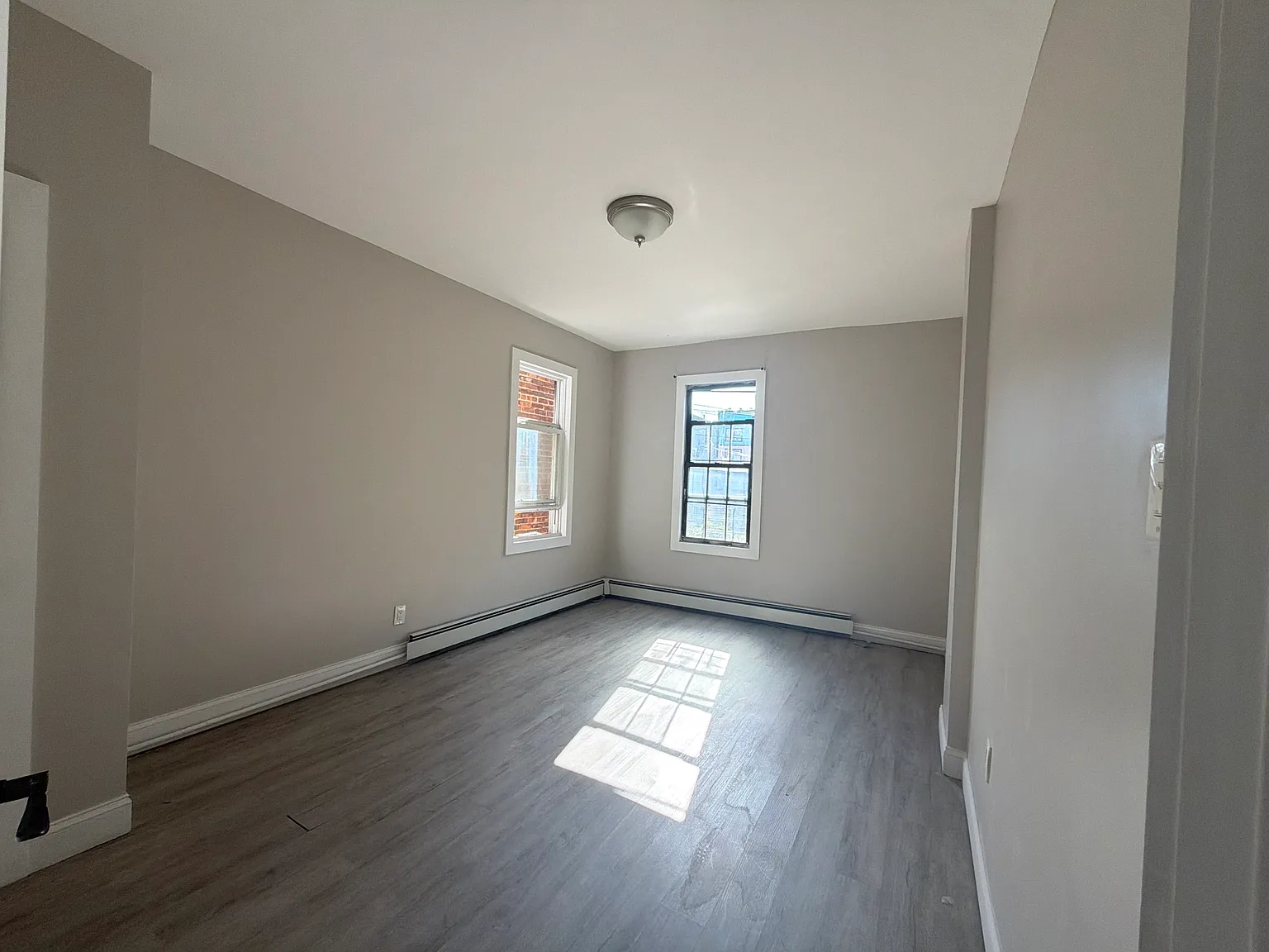 2 bed, 1000 sqft, $1,950 — Photo 4