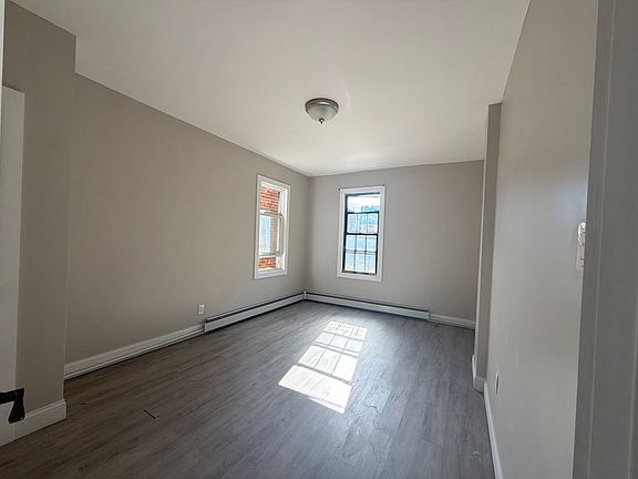 4th image of 139 3rd St APT 4