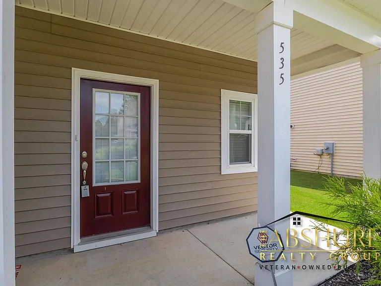 535 Smithridge Way — Photo 3