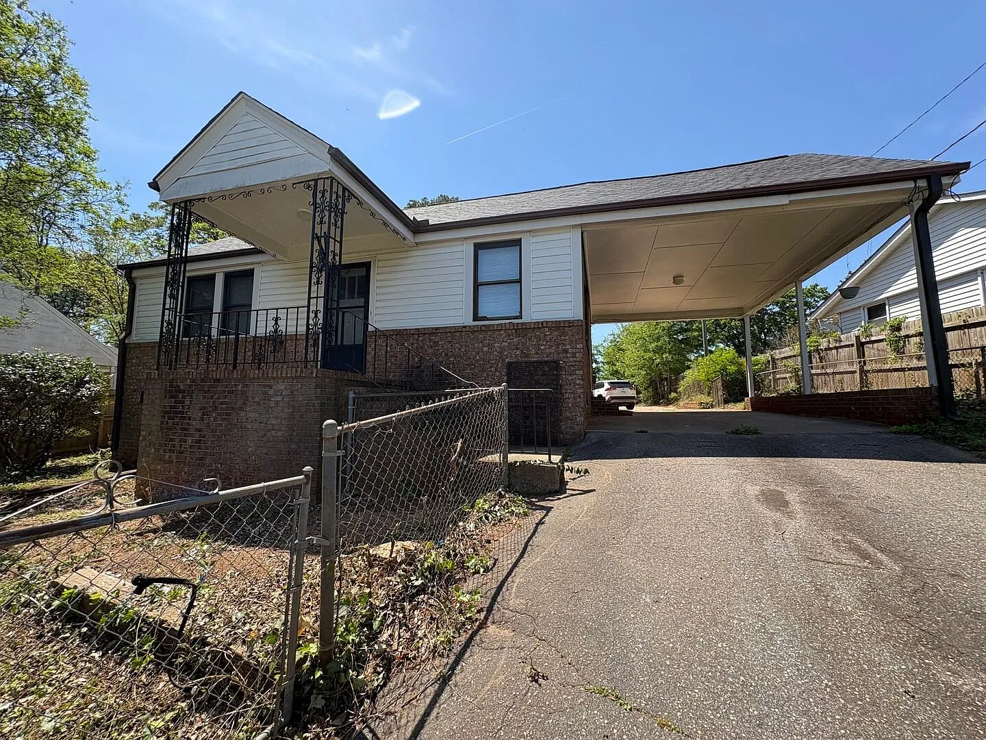 Remodeled 3 Bed, 2 Bath Home Near Augusta Road — Photo 1