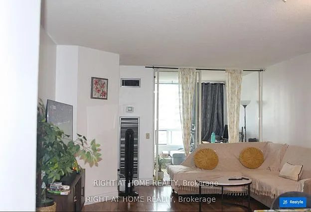 7 Bishop Ave #1104 — Photo 1