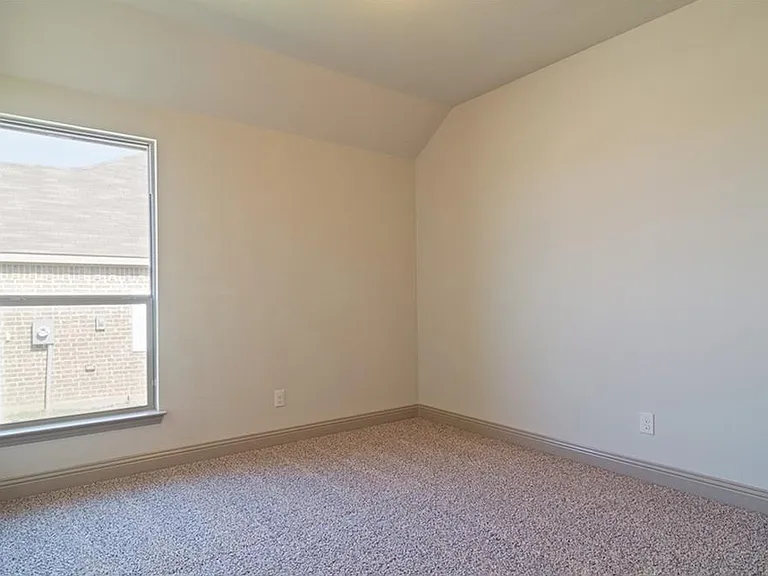 745 Shadow River Dr — Photo 11