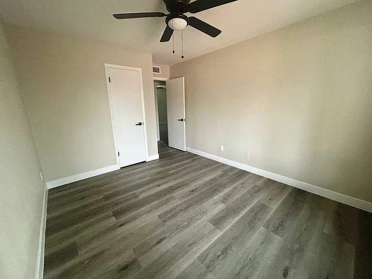 1929 E Alameda Dr — Photo 15