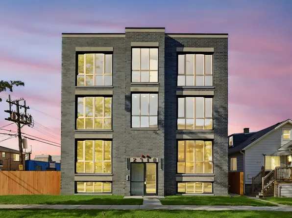 2718 Budd St, River Grove, IL 60171