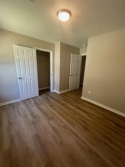 329 N King Ave — Photo 11