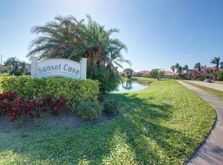 12 Cove View Ct, Cocoa Beach, FL 32931
