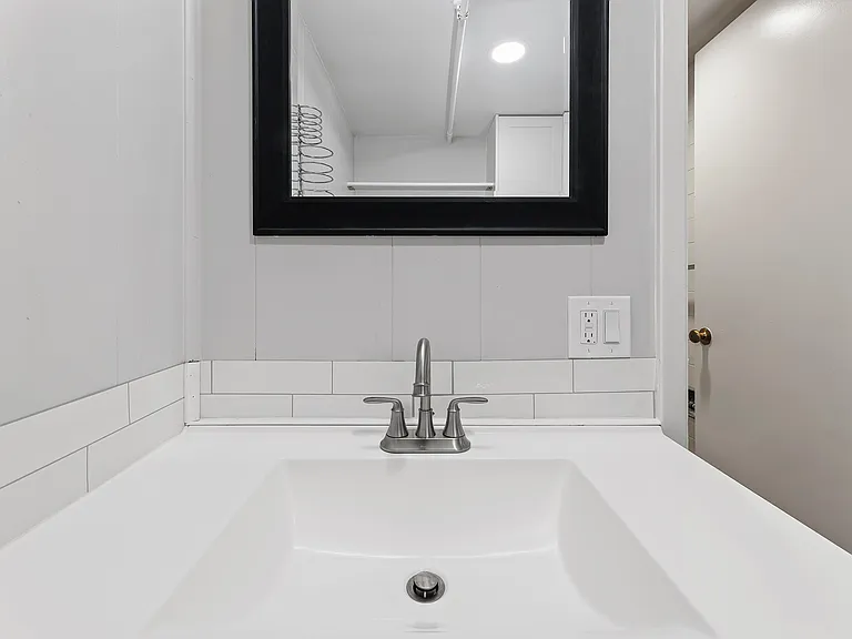 Town Center Apartments — Photo 34