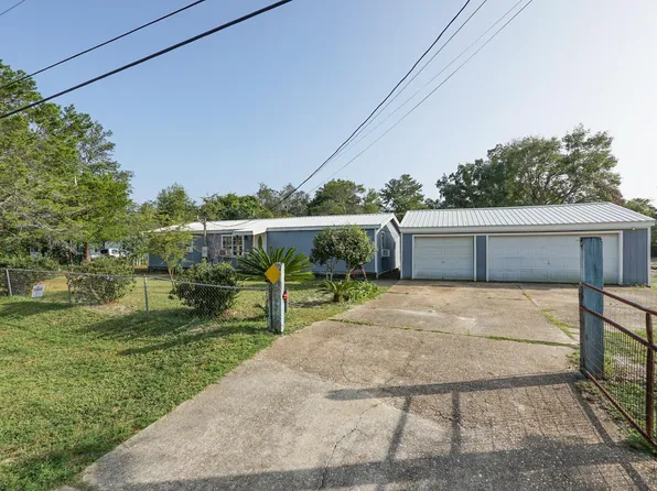 8297 Segura St, Navarre, FL 32566
