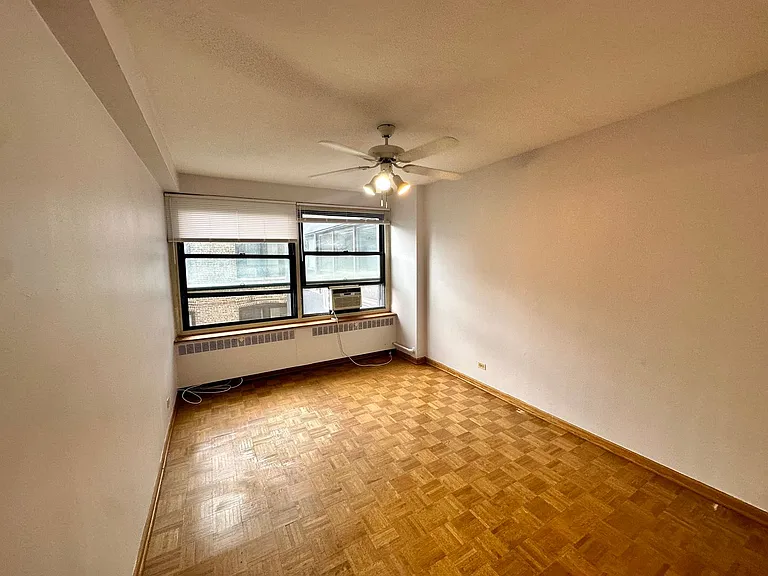 4180 Marine Terrace Apartments — Photo 56