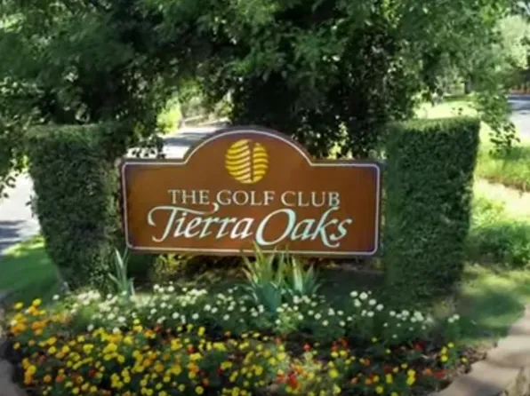 19526 San Vincente Dr, Redding, CA 96003