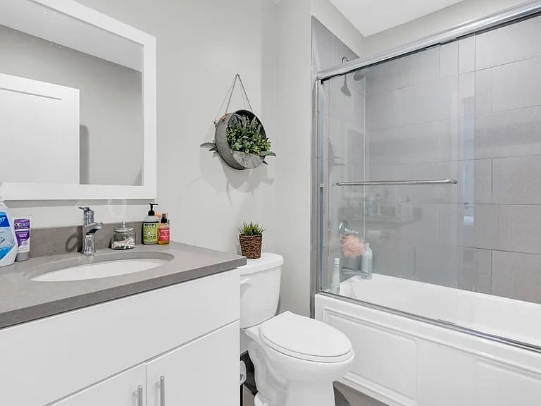 157 Hancock St #14 — Photo 12