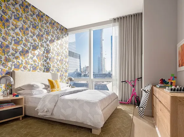 15 Hudson Yards image 6 of 9