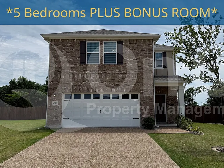 4529 Wood Fern Rd — Photo 1