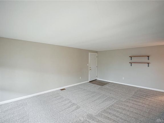 5th image of 3301 Waltham Ave