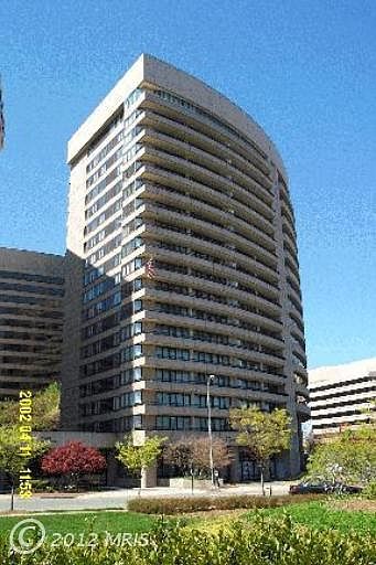 1st image of 1200 Crystal Dr APT 1214