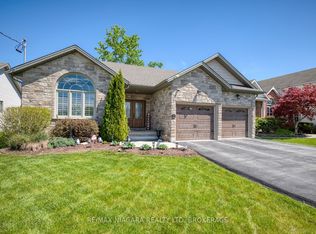 3270 Thunder Bay Rd, Fort Erie, ON L0S 1N0