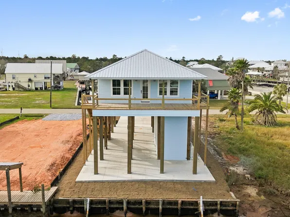 11064 Manhattan St, Bay Saint Louis, MS 39520