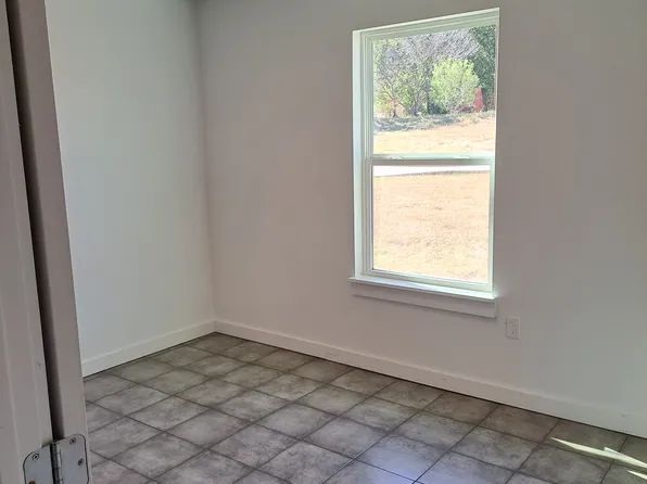 2437 Hawkins Lilly Rd, Weatherford, TX 76085