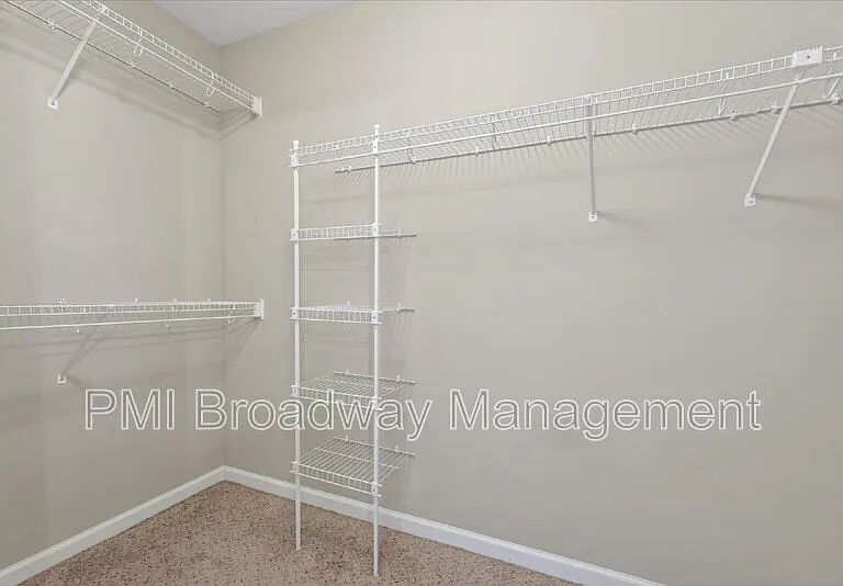 837 Shelton Cir — Photo 30