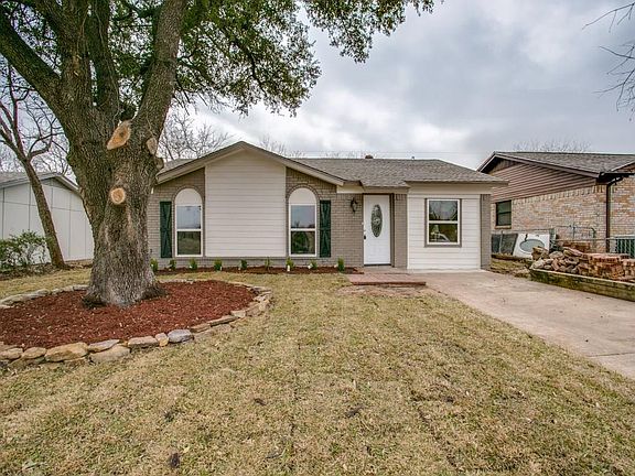 2nd image of 1809 Lakeview Dr