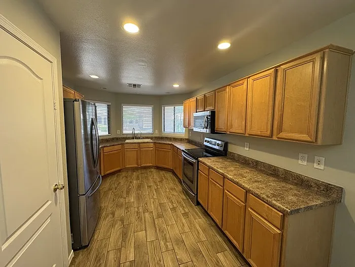 2330 W Blue Sky Dr — Photo 4