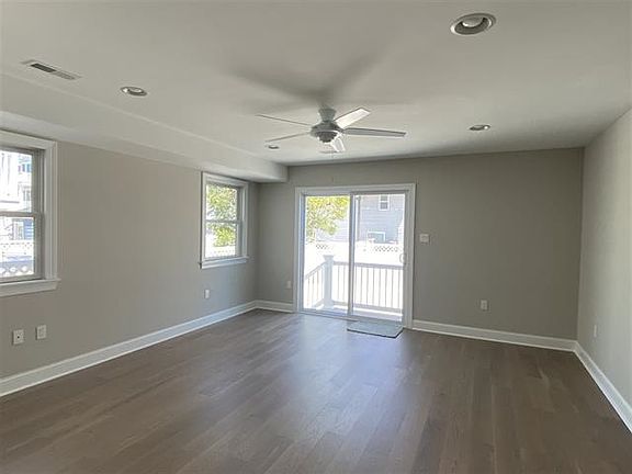 5th image of 21 81st St W #Sea